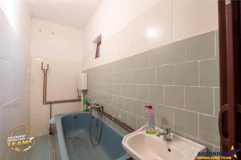 Casă cu 4 camere cu Teren 412 Mp în Brețcu