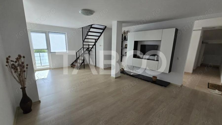 Apartament de vanzare 3 camere luminoase si balcon in zona Tilisca - 4