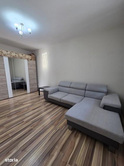Apartament cu 2 camere decomandat în Ipotești