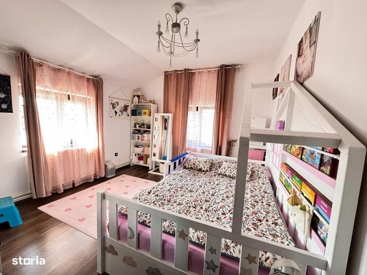 Casă cu 4 camere în Milcov