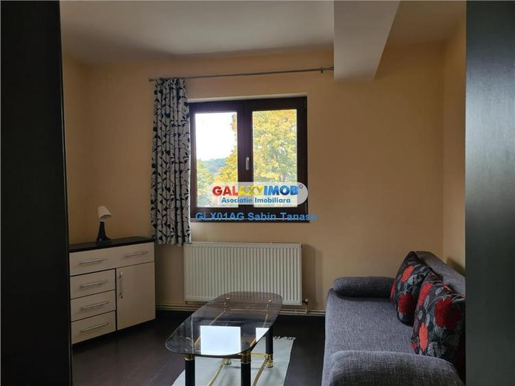 Casă cu 3 camere cu Teren 300 Mp în Central