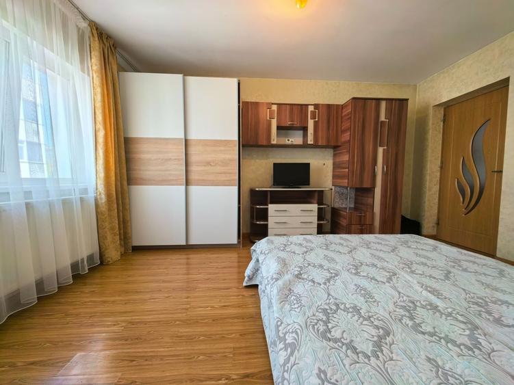 Garsonieră decomandată, mobilată în Bucium