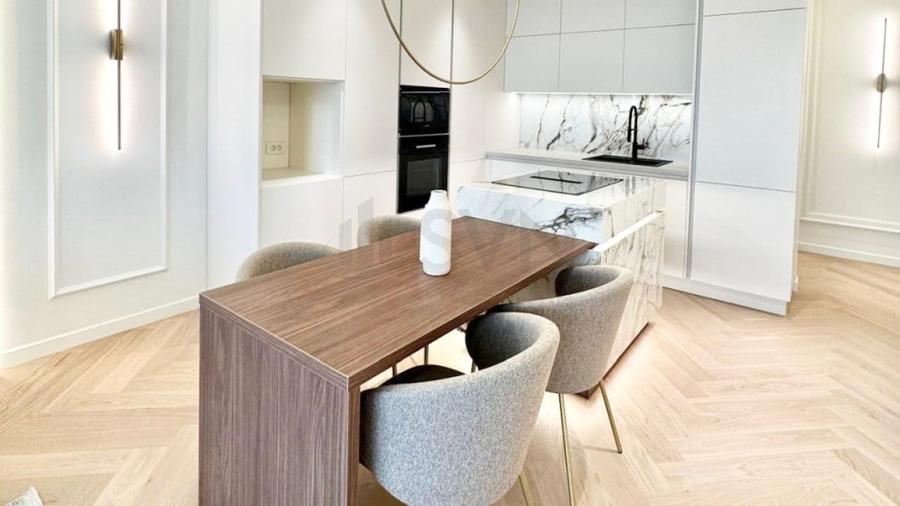 Apartament cu 3 camere decomandat în Floreasca