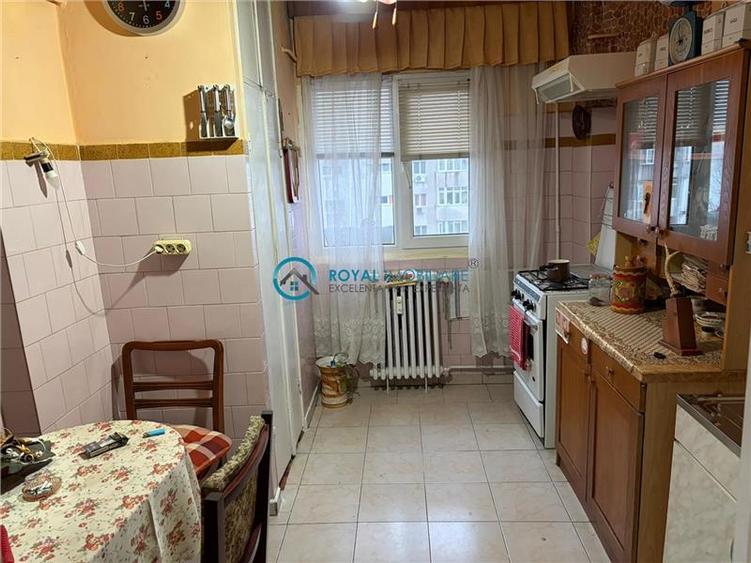 Apartament cu 2 camere decomandat, mobilat în Cantacuzino