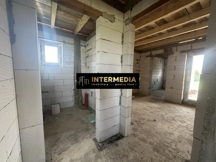Casă individuală cu 3 camere cu Teren 570 Mp în Bărăbanț