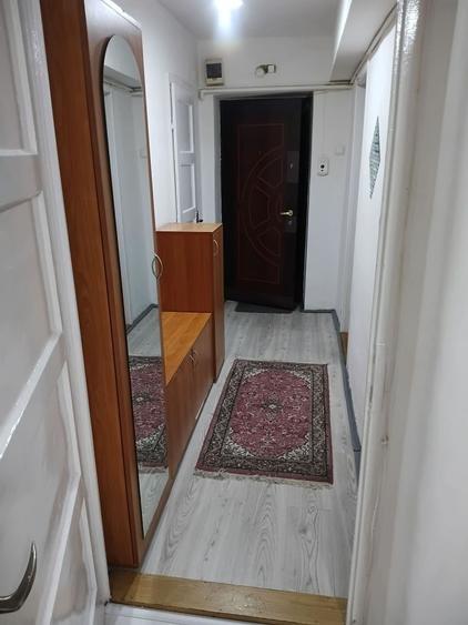 Garsonieră decomandată în 7 Noiembrie
