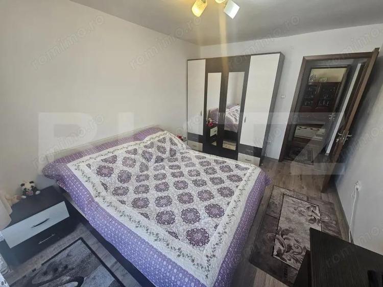 Apartament cu 4 camere semidecomandat în Central
