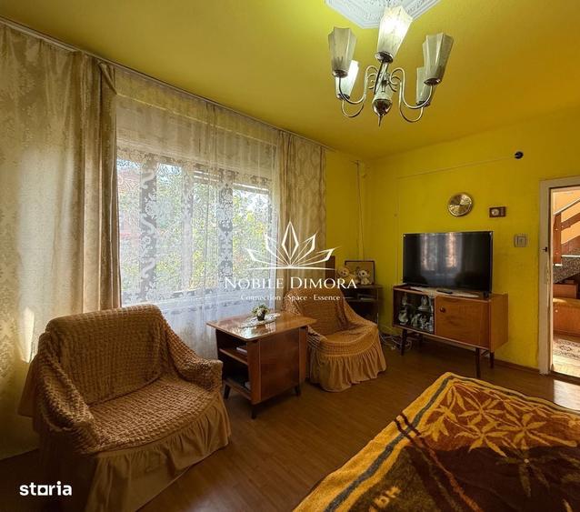 Casă cu 4 camere în Central