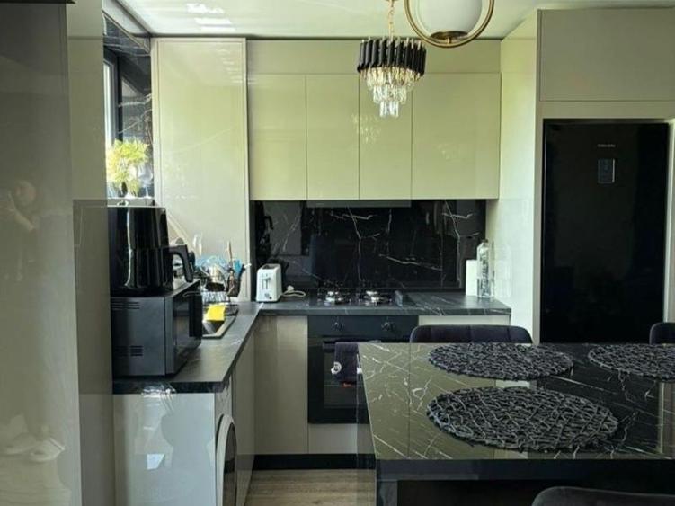 Apartament cu 2 camere decomandat, mobilat în Calea București