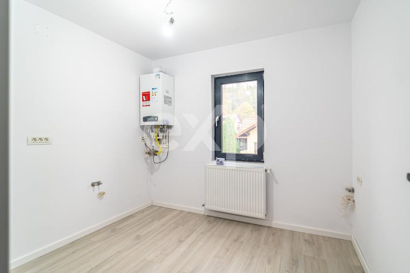 Apartament cu 3 camere decomandat în Zamora