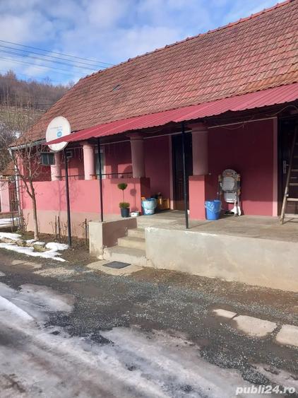 Casă cu 4 camere în Central