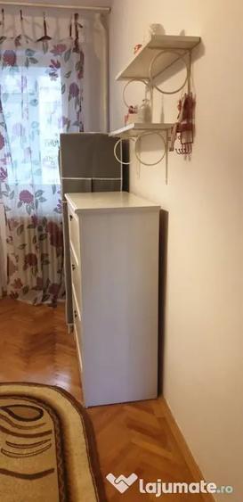 Apartament cu 3 camere semidecomandat în Lujerului