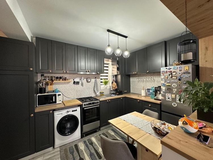 Apartament cu 2 camere decomandat, mobilat în Industriilor