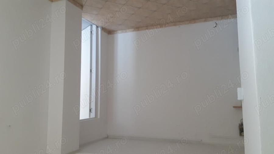 Spațiu comercial, de 60 mp, în Semicentral