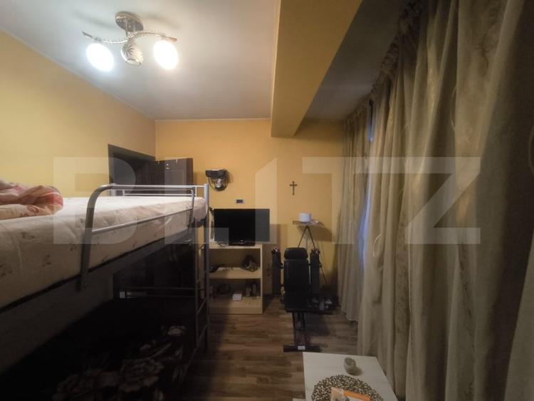 Casă individuală cu 4 camere cu Canalizare în Exterior Est