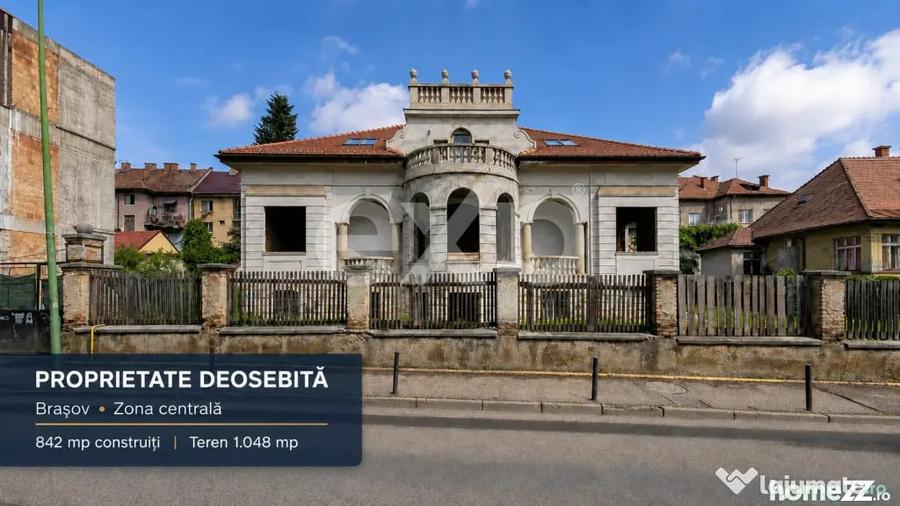 Casă cu 7 camere cu Teren 1048 Mp în Central