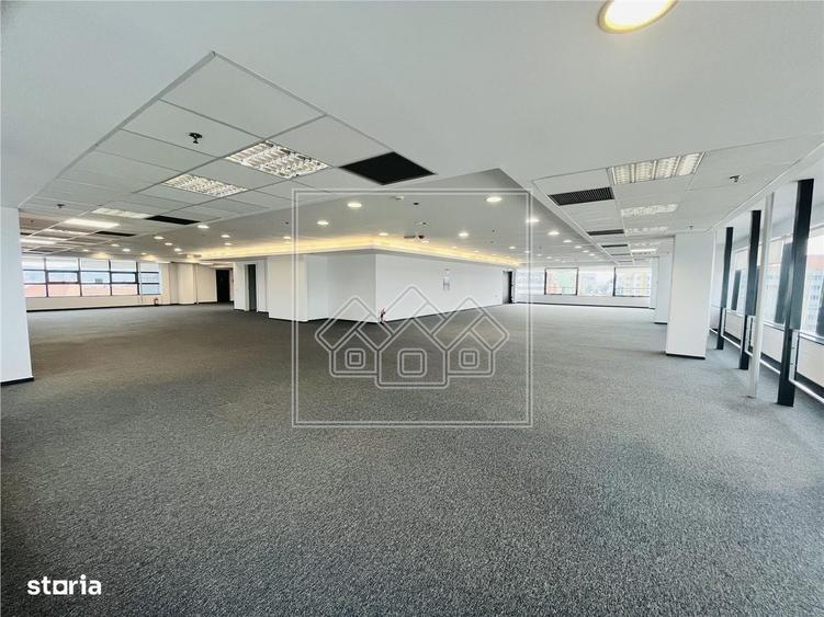 Spațiu comercial, de 510 mp, în Paltin