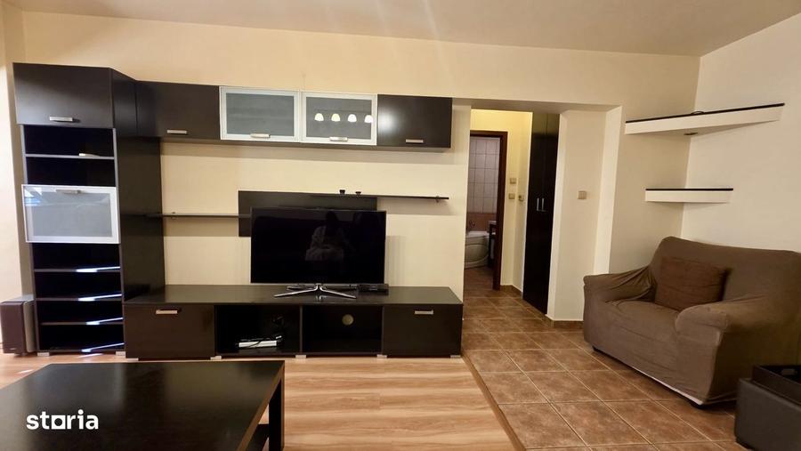 Apartament cu 3 camere, mobilat în Moșilor