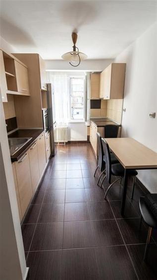 Apartament cu 2 camere decomandat în Decebal