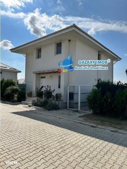 Casă cu 4 camere cu Teren 500 Mp în Săbăreni