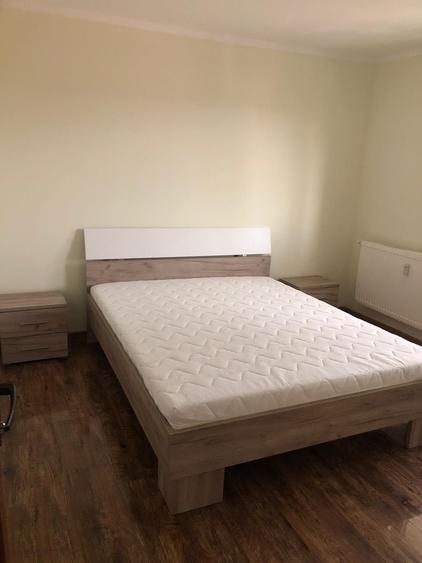 Apartament cu 3 camere decomandat în Baba-Dochia