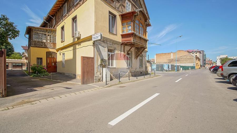 Spațiu comercial, de 255 mp, în Brașovul Vechi