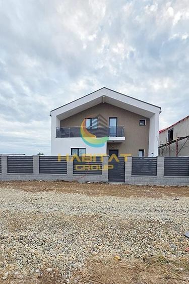 Casă individuală cu 5 camere cu Canalizare în Vidra