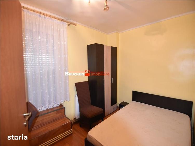 Apartament cu 3 camere decomandat în Sud