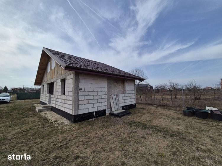 Casă cu 3 camere cu Teren 400 Mp în Moara Vlăsiei