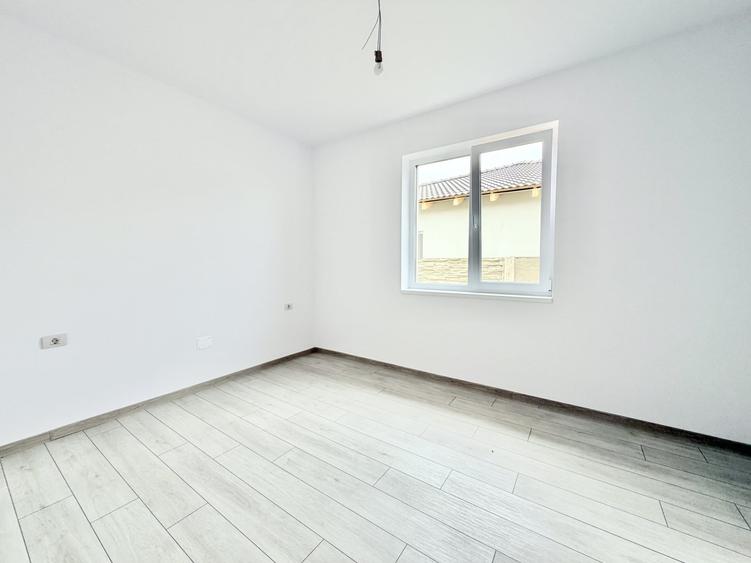Duplex cu 3 camere cu Teren 300 Mp în Moșnița Nouă