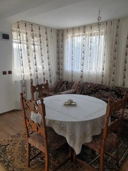 Casă cu Teren 2600 Mp în Glăvile