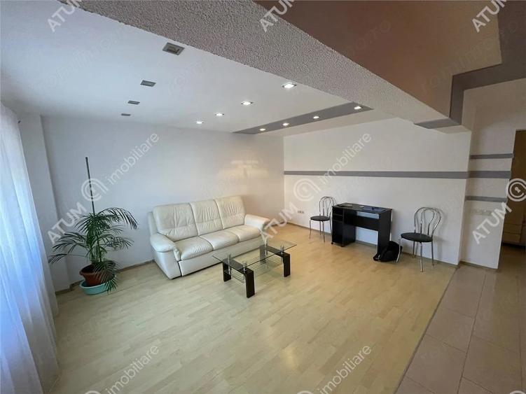 Apartament 3 camere decomandate 2 balcoane etaj 1 zona centrala Sibiu - 1