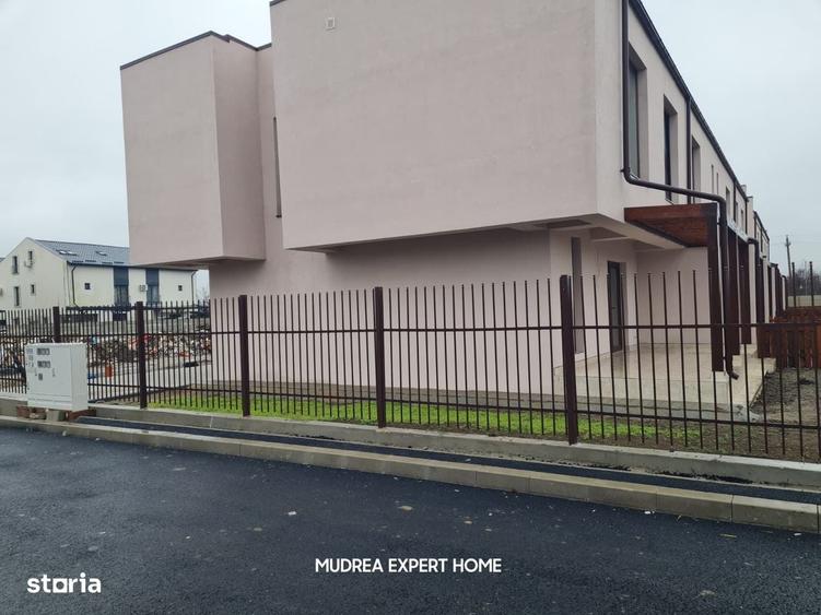 Casă cu 3 camere în Central