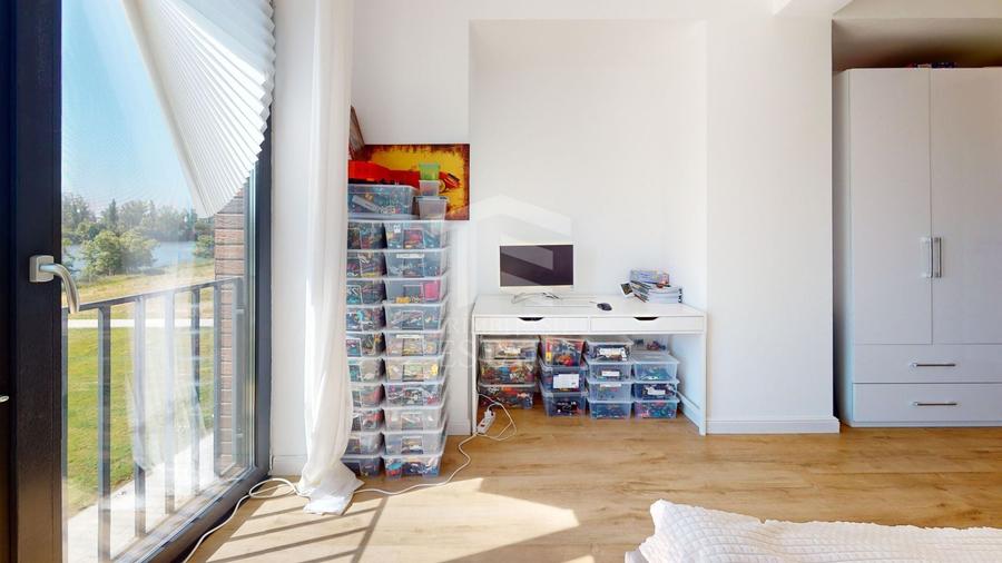 Apartament cu 3 camere decomandat, mobilat în Străulești