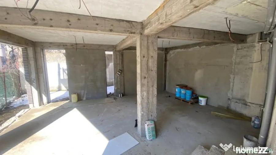Casă cu 4 camere cu Teren 220 Mp în Vitan