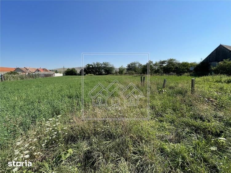 Casă cu 2 camere cu Teren 2162 Mp în Central