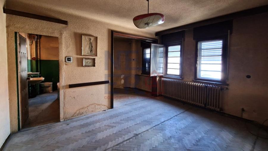 Garsonieră semidecomandată, mobilată în Unirii
