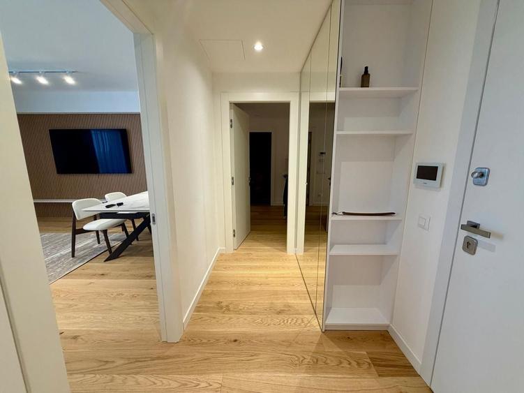 Apartament cu 3 camere decomandat, mobilat în Aviației