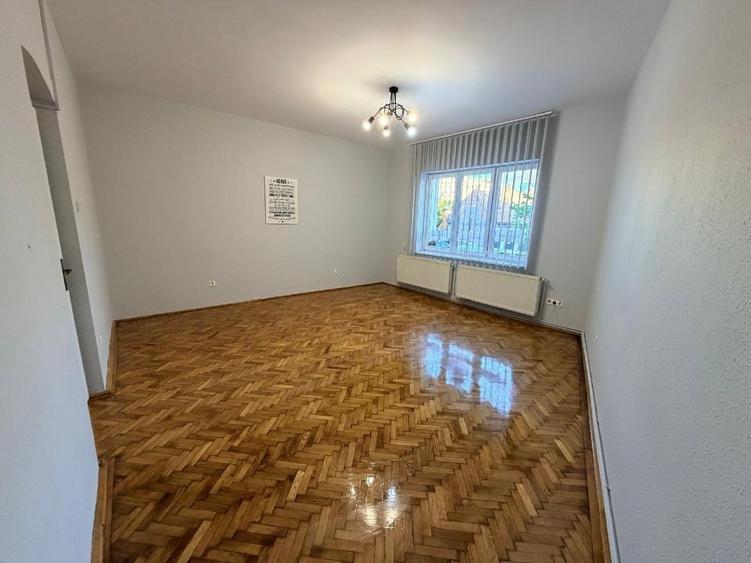 Apartament cu 2 camere semidecomandat, mobilat în Baciu