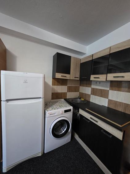 Garsonieră decomandată în Central
