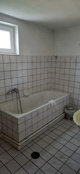 Casă cu 5 camere cu Teren 191 Mp în Central