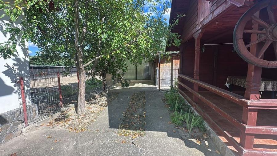 Casă cu 3 camere în Băbeni