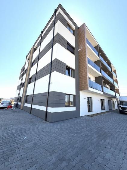 Apartament cu 3 camere decomandat în Sântandrei