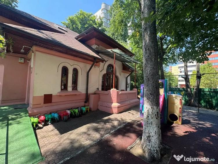 Casă cu 9 camere cu Teren 800 Mp în Timpuri Noi