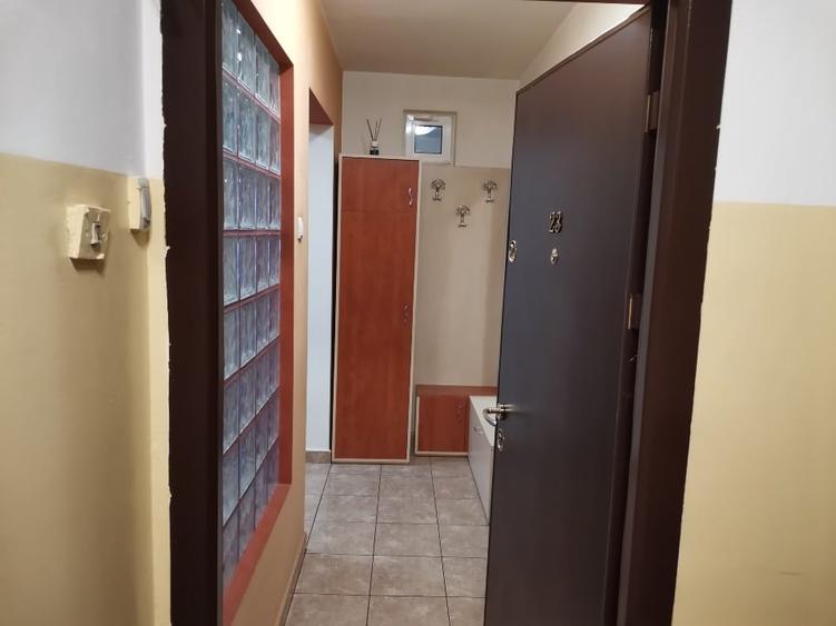 Apartament cu 2 camere decomandat, mobilat în Ferdinand