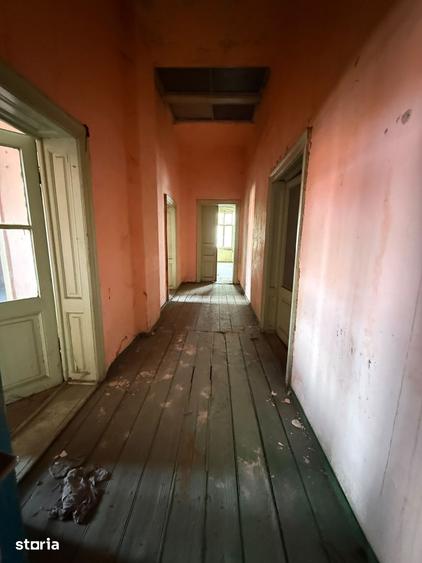 Apartament cu 5 camere în Traian