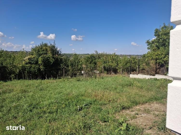 Casă cu 3 camere cu Teren 475 Mp în Bucium