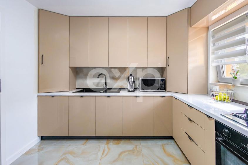 Apartament cu 3 camere decomandat în Buziaș