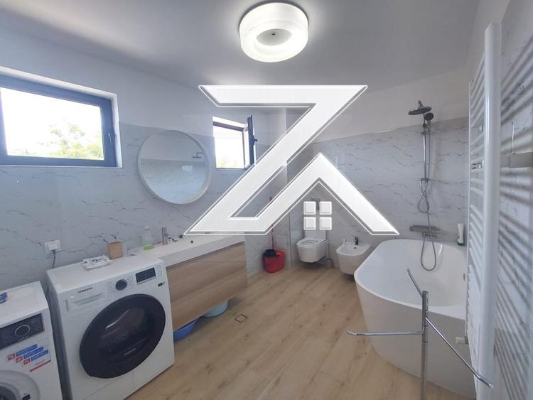 Apartament cu 3 camere decomandat, mobilat în Central