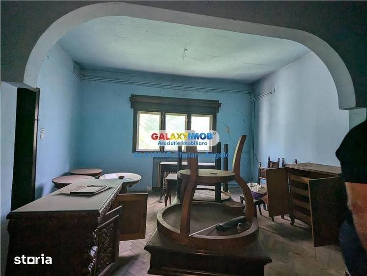 Casă cu 5 camere cu Teren 470 Mp în Centrul Civic